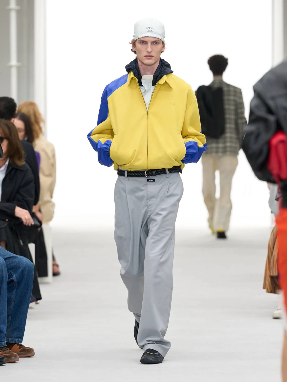 Loewe aterriza entre pragmatismo americano y drama español