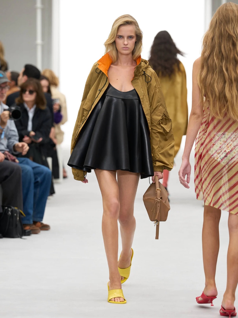 Loewe aterriza entre pragmatismo americano y drama español