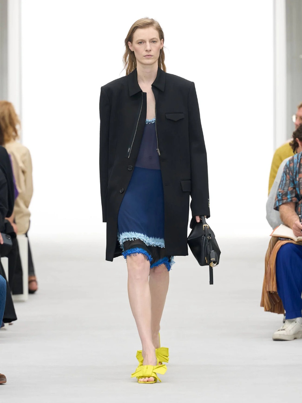 Loewe aterriza entre pragmatismo americano y drama español