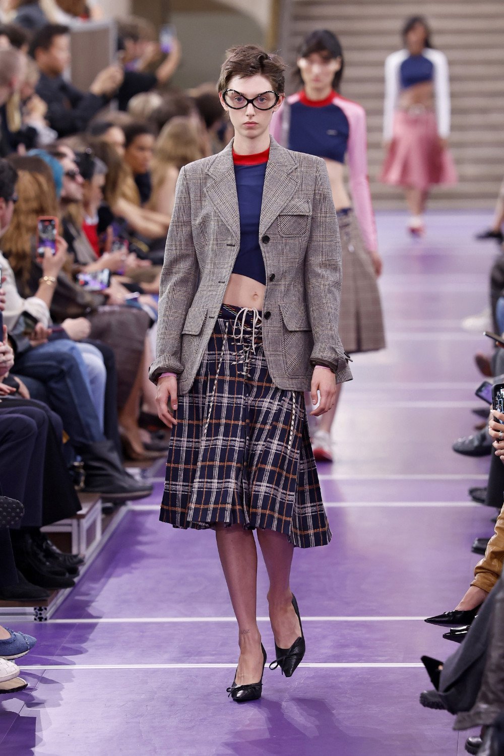 Miu Miu SS27 reescribe sus propios códigos para elevarlos