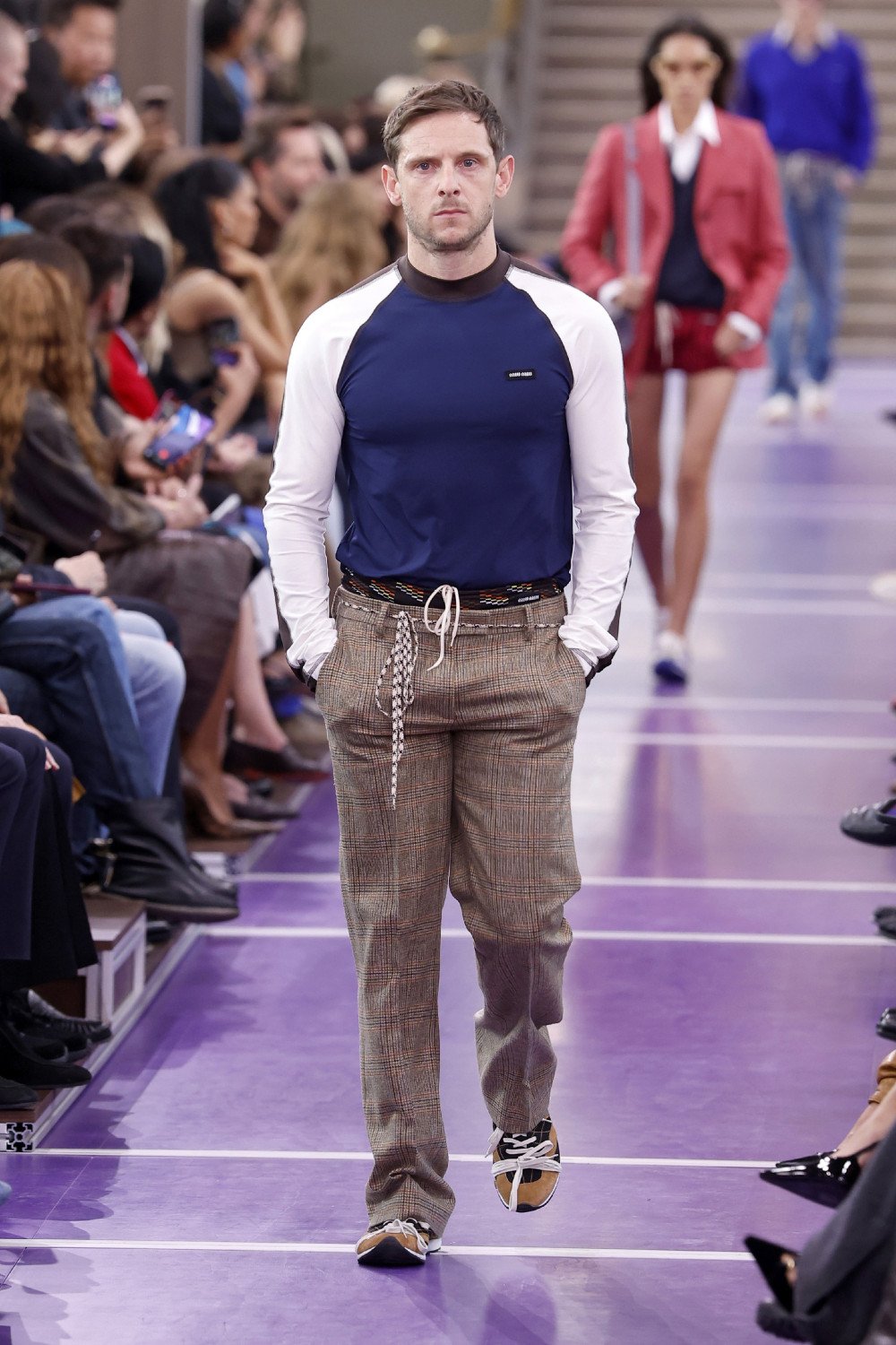 Miu Miu SS27 reescribe sus propios códigos para elevarlos