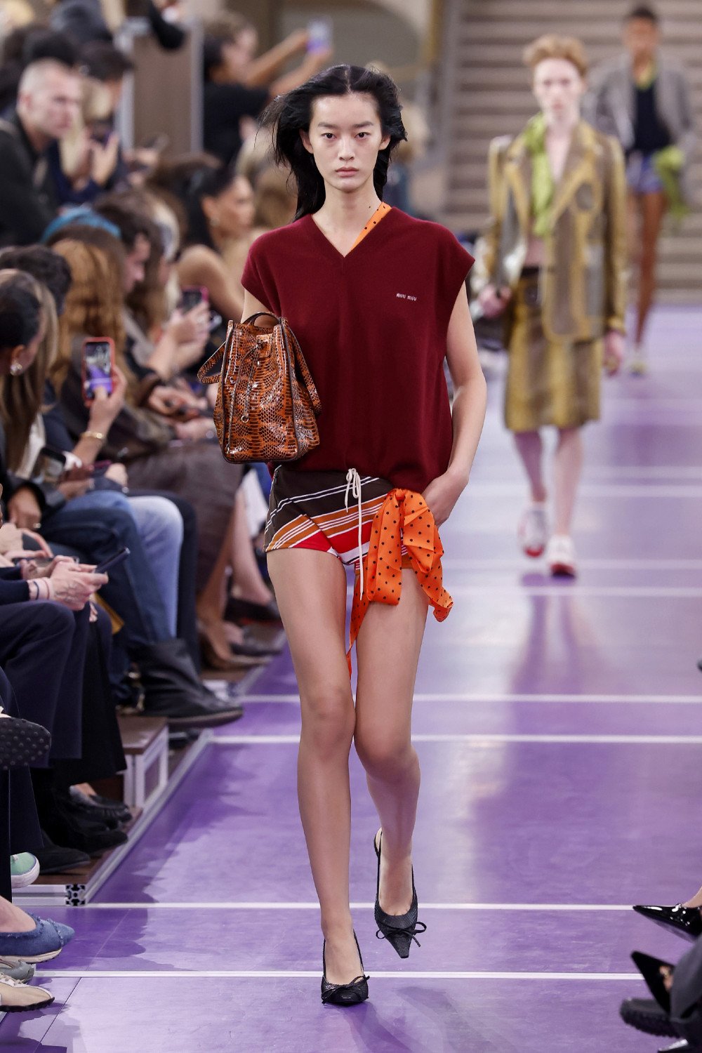 Miu Miu SS27 reescribe sus propios códigos para elevarlos