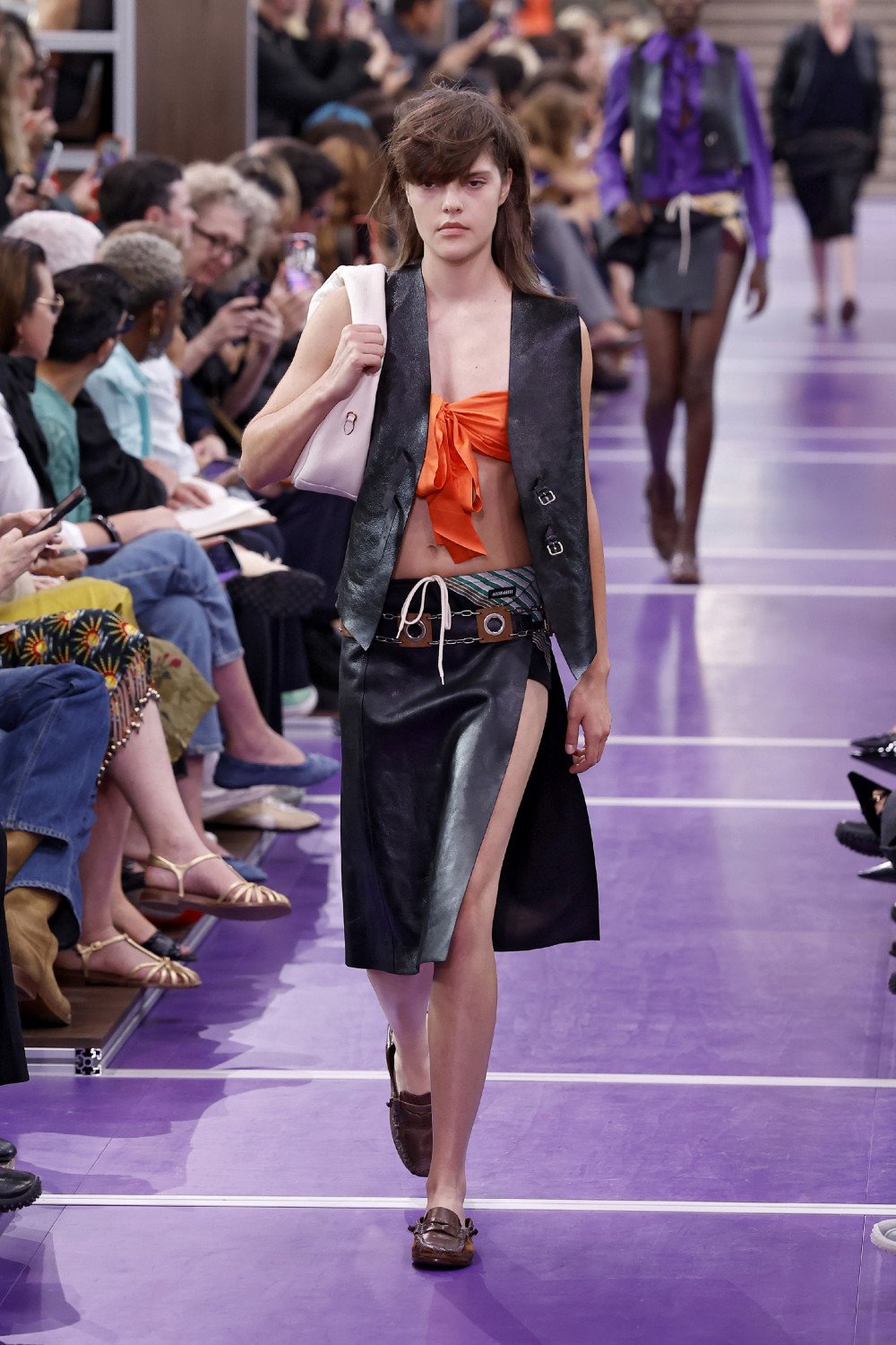 Miu Miu SS27 reescribe sus propios códigos para elevarlos