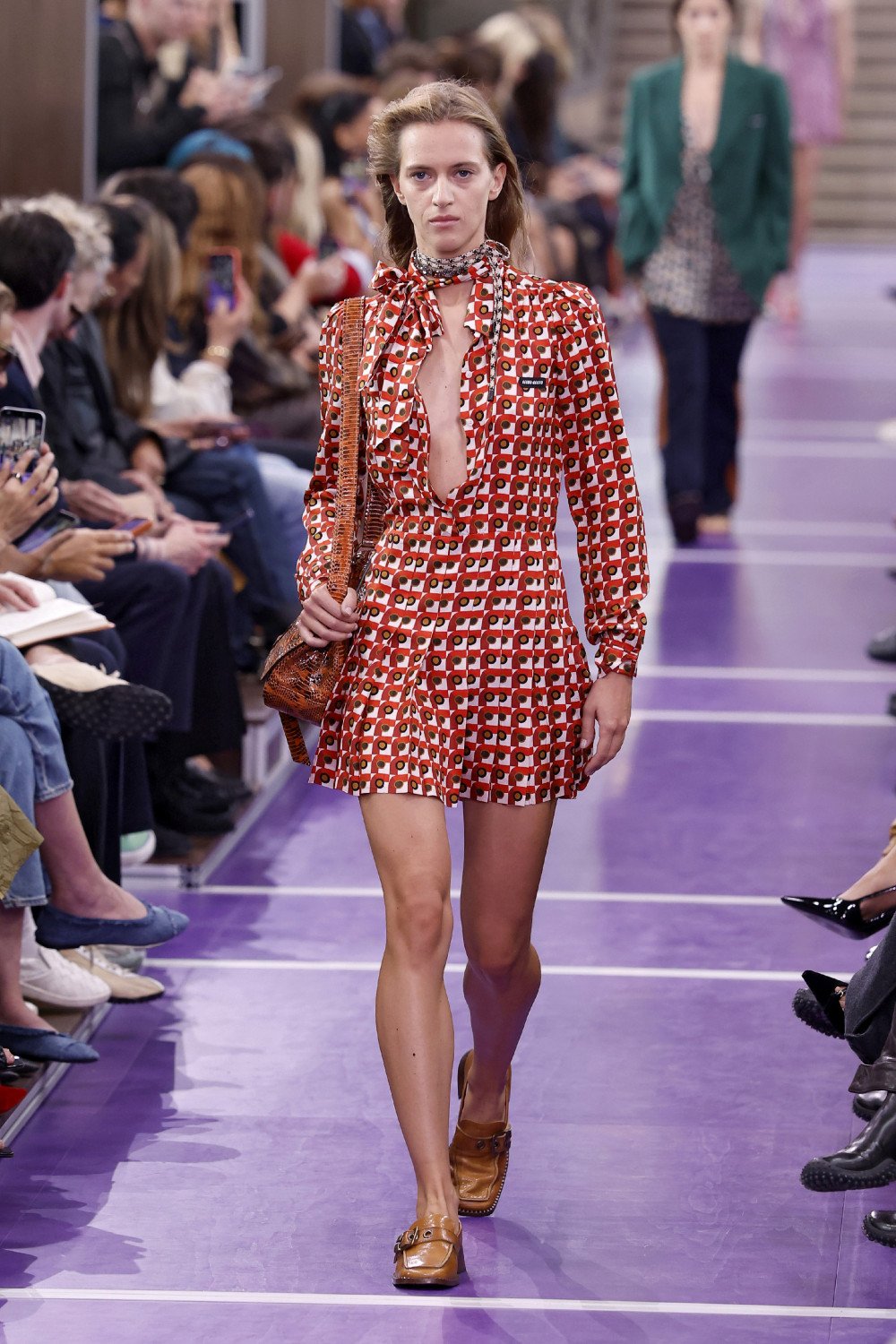 Miu Miu SS27 reescribe sus propios códigos para elevarlos