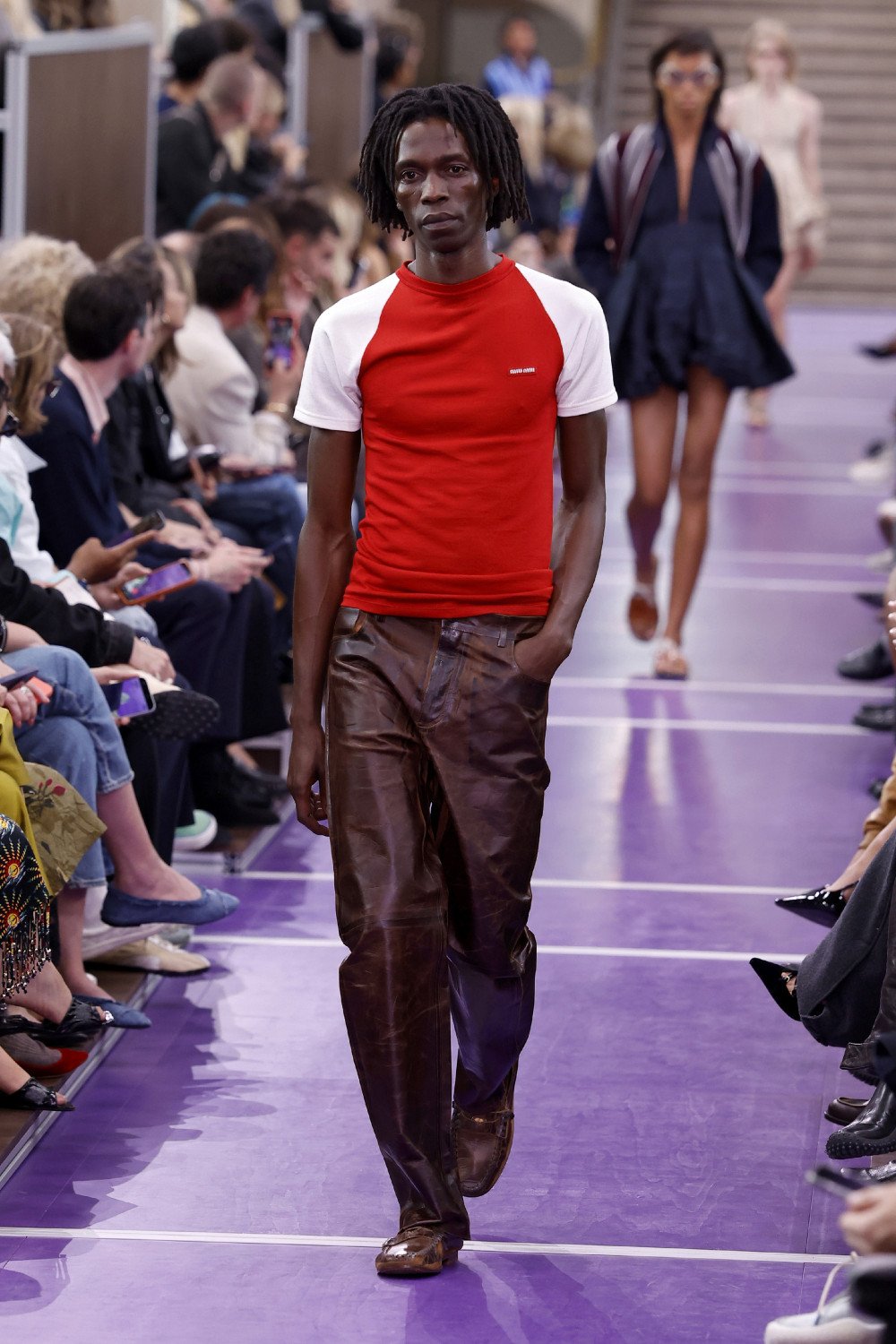 Miu Miu SS27 reescribe sus propios códigos para elevarlos