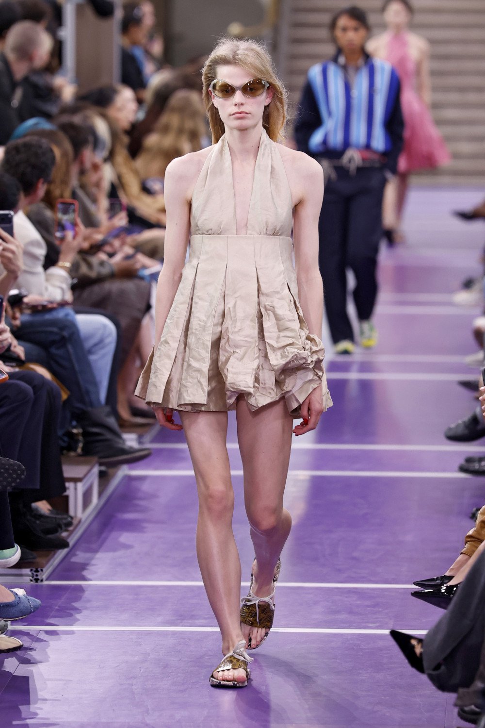 Miu Miu SS27 reescribe sus propios códigos para elevarlos
