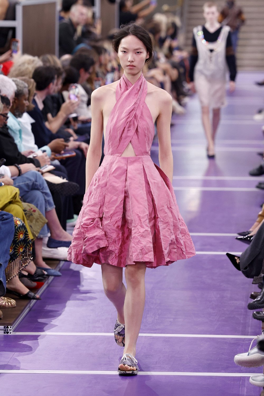 Miu Miu SS27 reescribe sus propios códigos para elevarlos