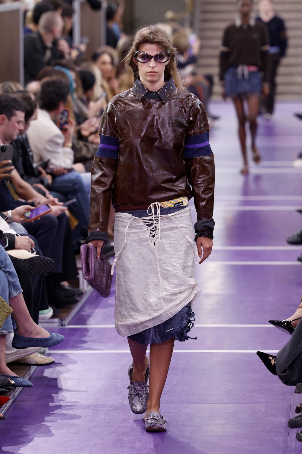 Miu Miu SS27 reescribe sus propios códigos para elevarlos