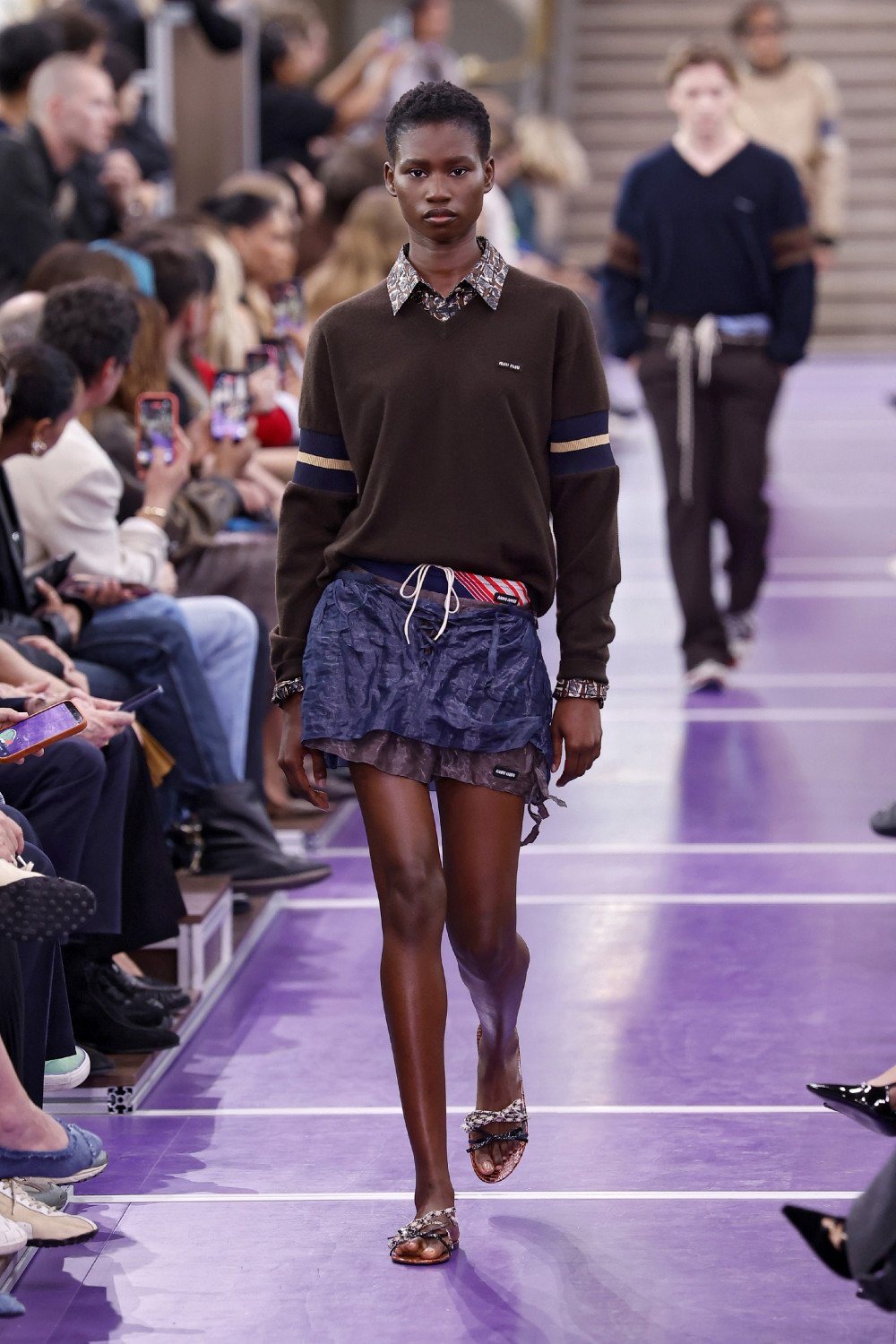 Miu Miu SS27 reescribe sus propios códigos para elevarlos