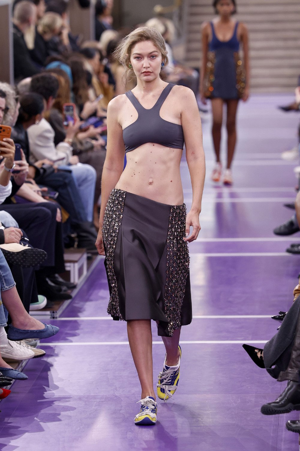 Miu Miu SS27 reescribe sus propios códigos para elevarlos