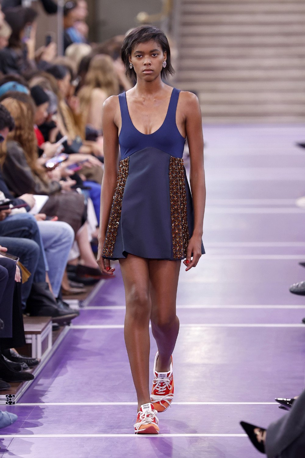 Miu Miu SS27 reescribe sus propios códigos para elevarlos