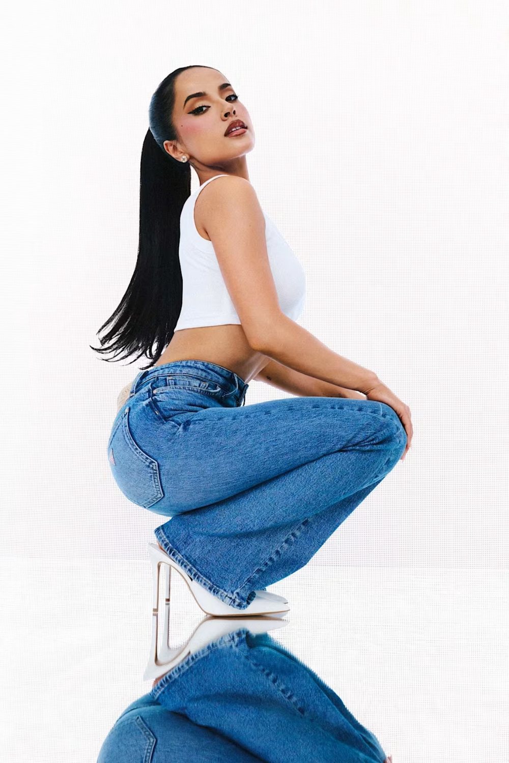 Los bustiers de Guess Lingerie recuperan el look Y2K