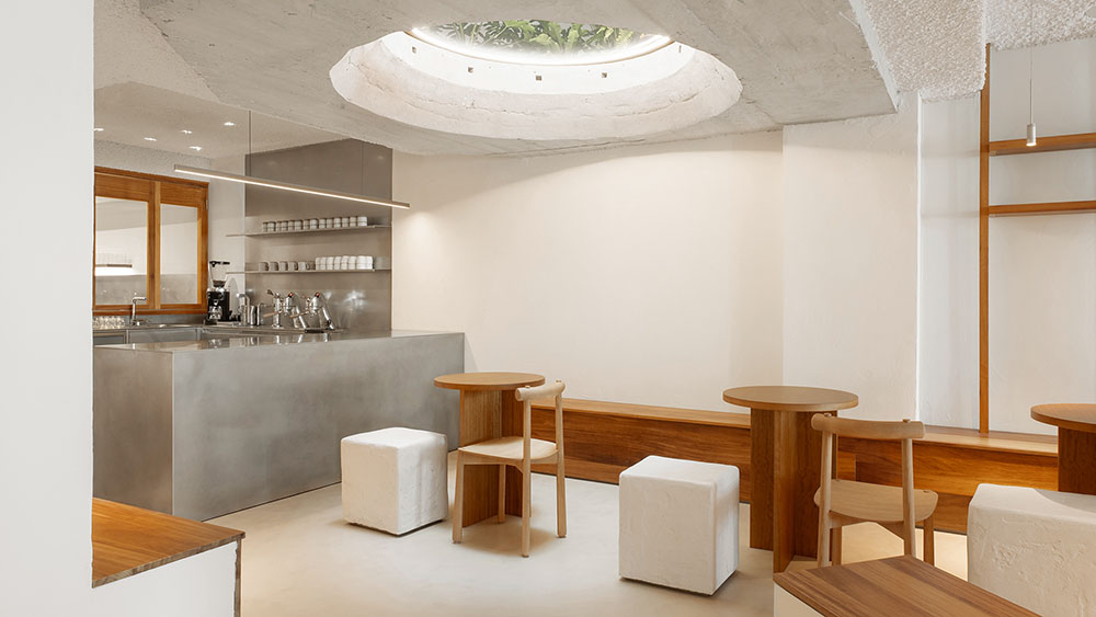 Niko Coffee: Pensando en Blanco halla una joya brutalista