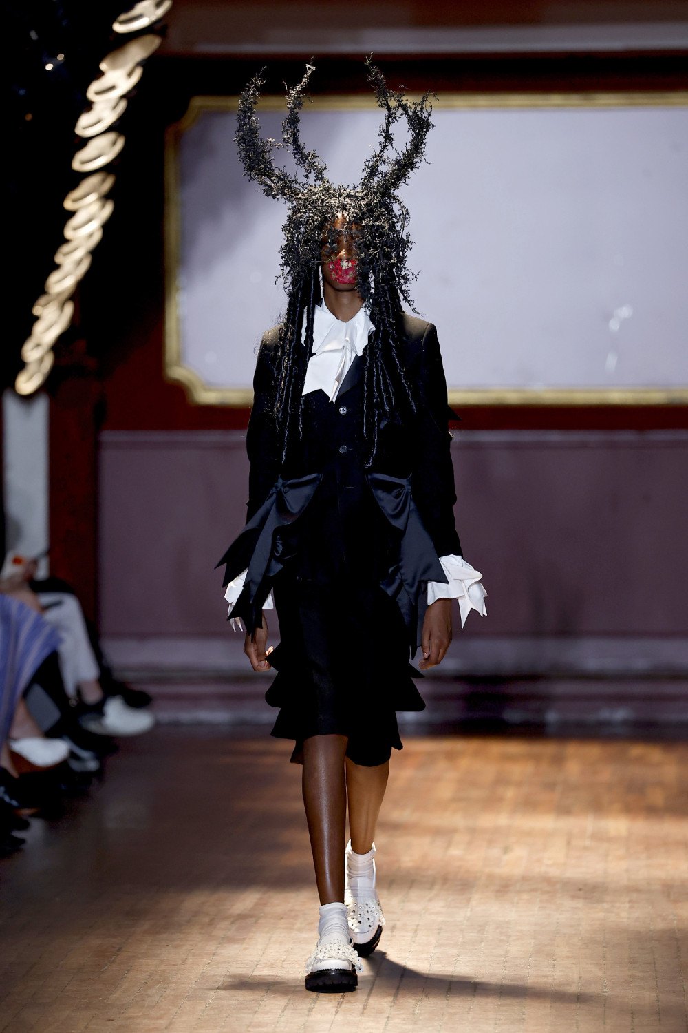 Noir Kei Ninomiya SS27 experimenta con la botánica radical