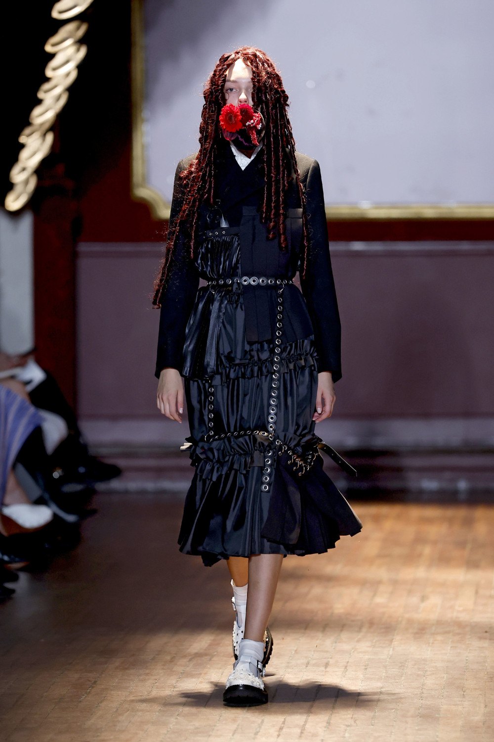 Noir Kei Ninomiya SS27 experimenta con la botánica radical