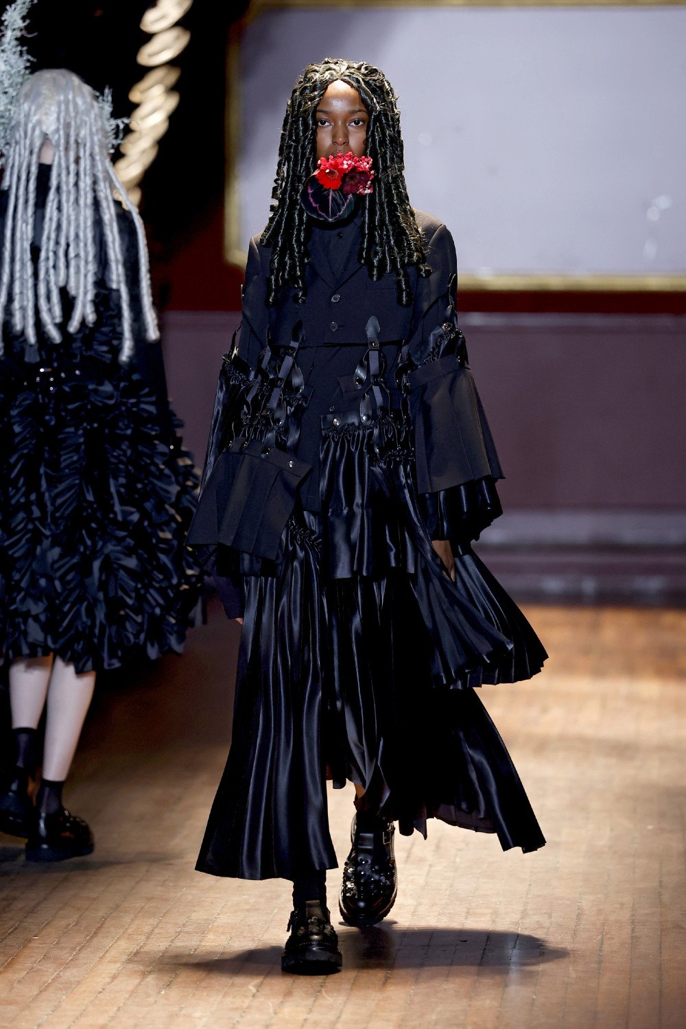 Noir Kei Ninomiya SS27 experimenta con la botánica radical