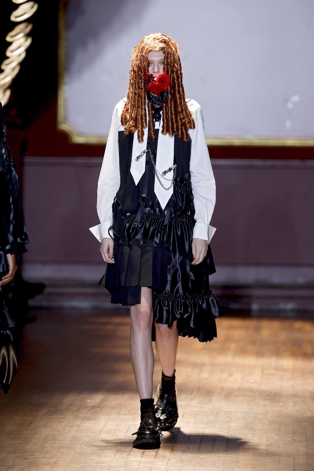 Noir Kei Ninomiya SS27 experimenta con la botánica radical
