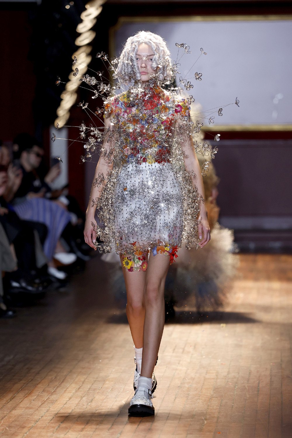 Noir Kei Ninomiya SS27 experimenta con la botánica radical