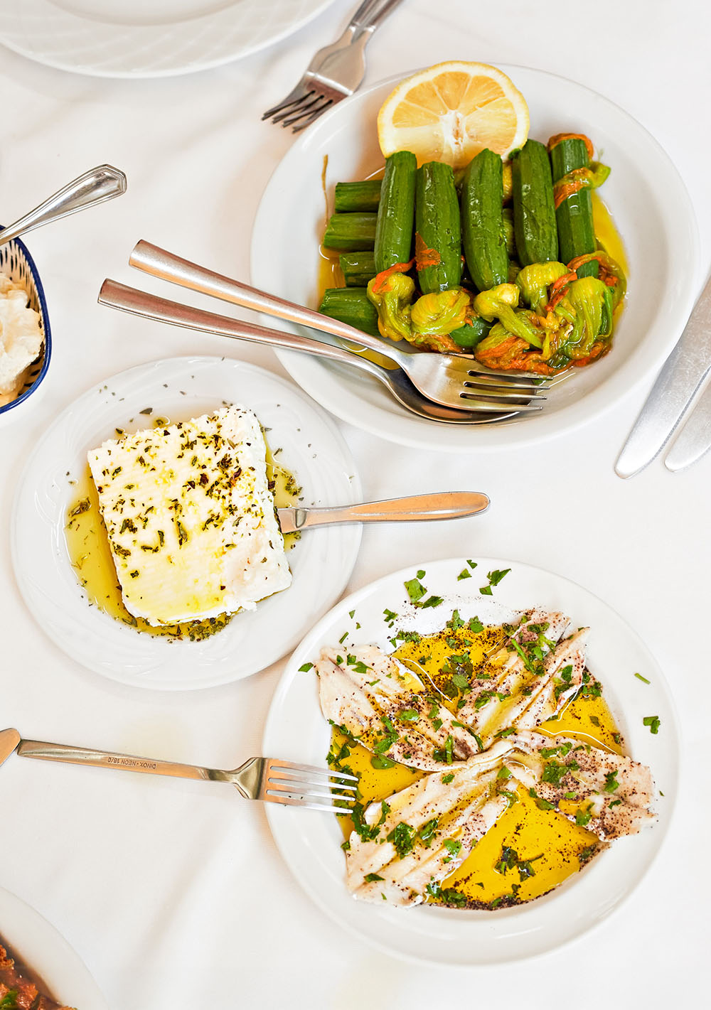 Symeon Kamsizoglou presenta Ypseli. La nueva cocina griega