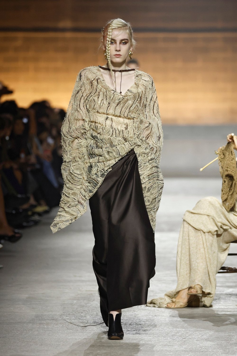 O’Barret en 080 BCN Fashion renace con una moda envolvente