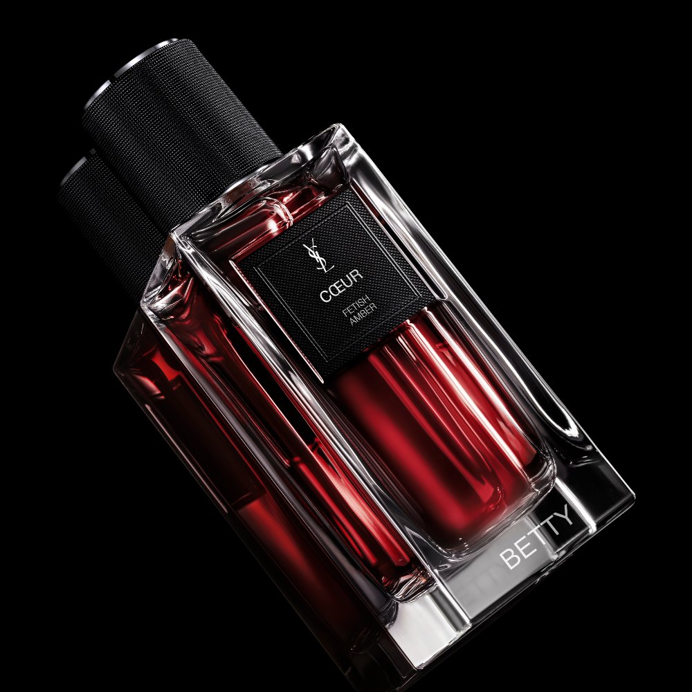 YSL Beauty rinde homenaje al diseñador con un aroma cálido