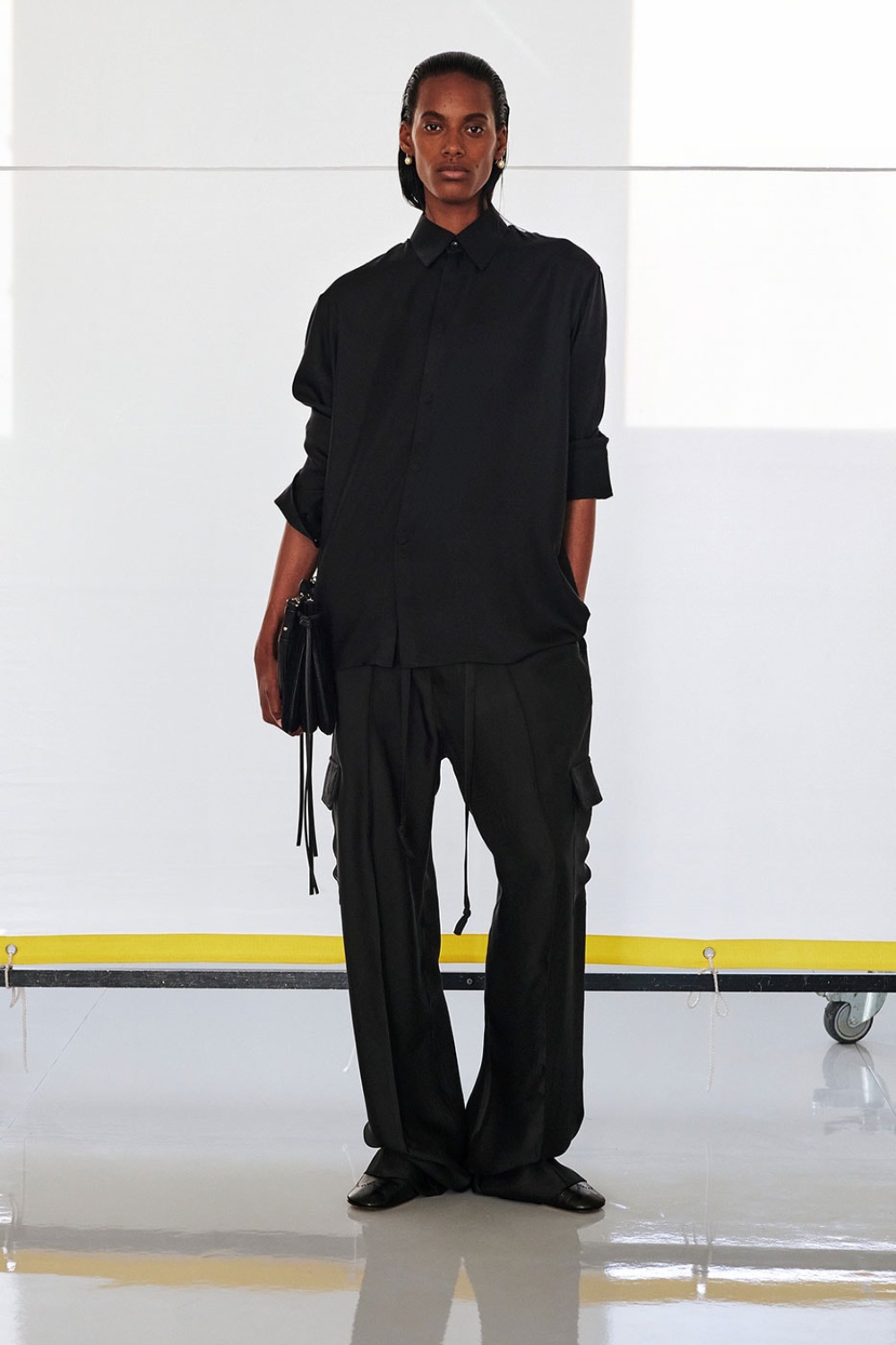 Phoebe Philo profundiza en su lujo arquitectónico para SS27