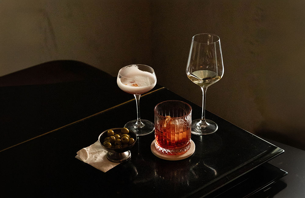Salón Paralelo, coctelería en Madrid para beber clásicos