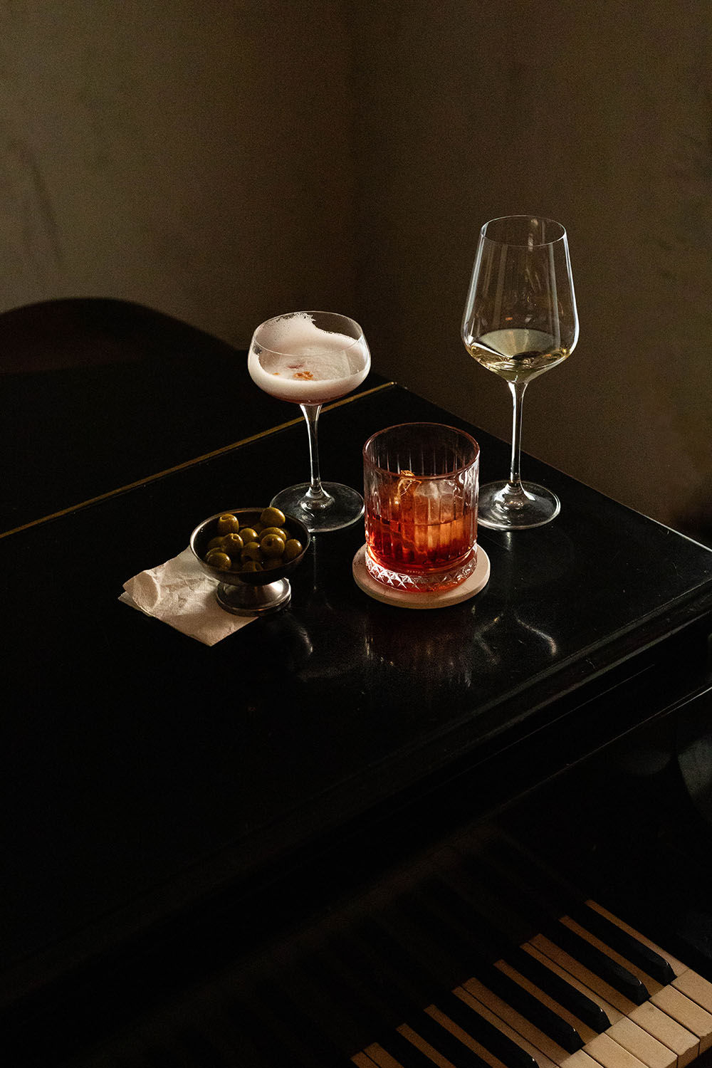 Salón Paralelo, coctelería en Madrid para beber clásicos