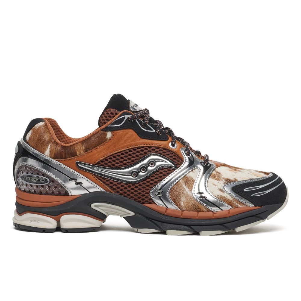 Saucony reimagina sus sneakers con un aire cowboy