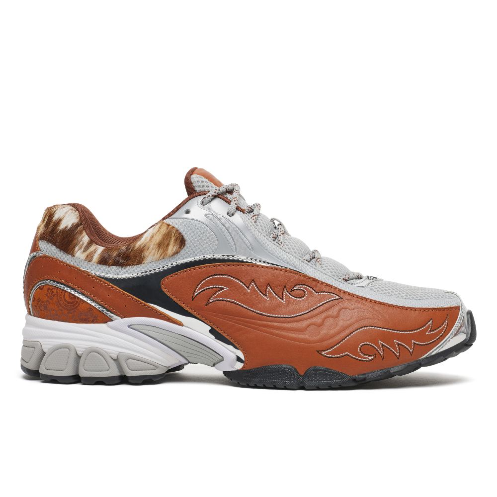 Saucony reimagina sus sneakers con un aire cowboy