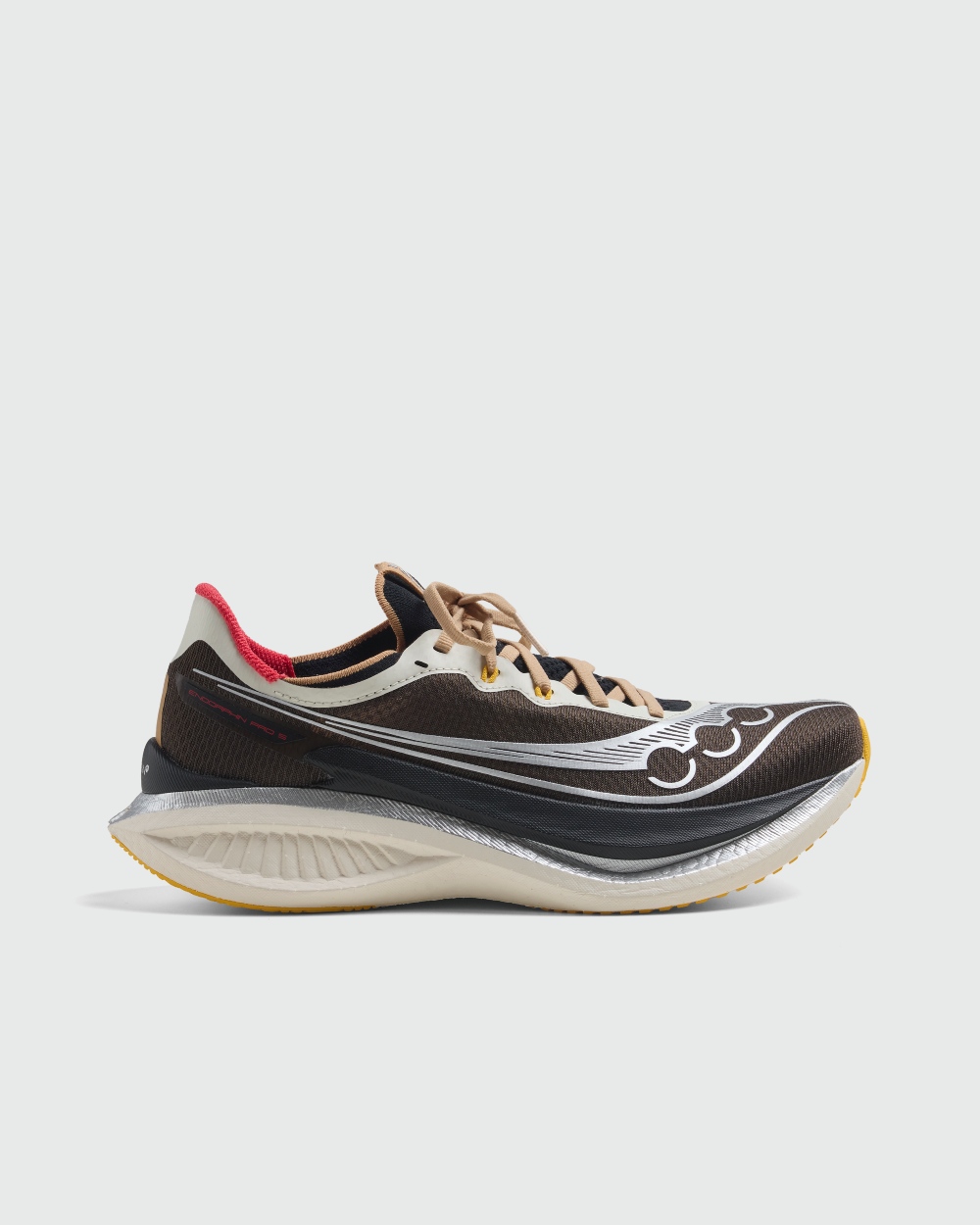 Saucony y Highsnobiety estrenan nuevas zapatillas urbanas