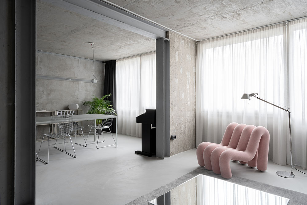 El interiorismo brutalista firmado por Simple Architecture
