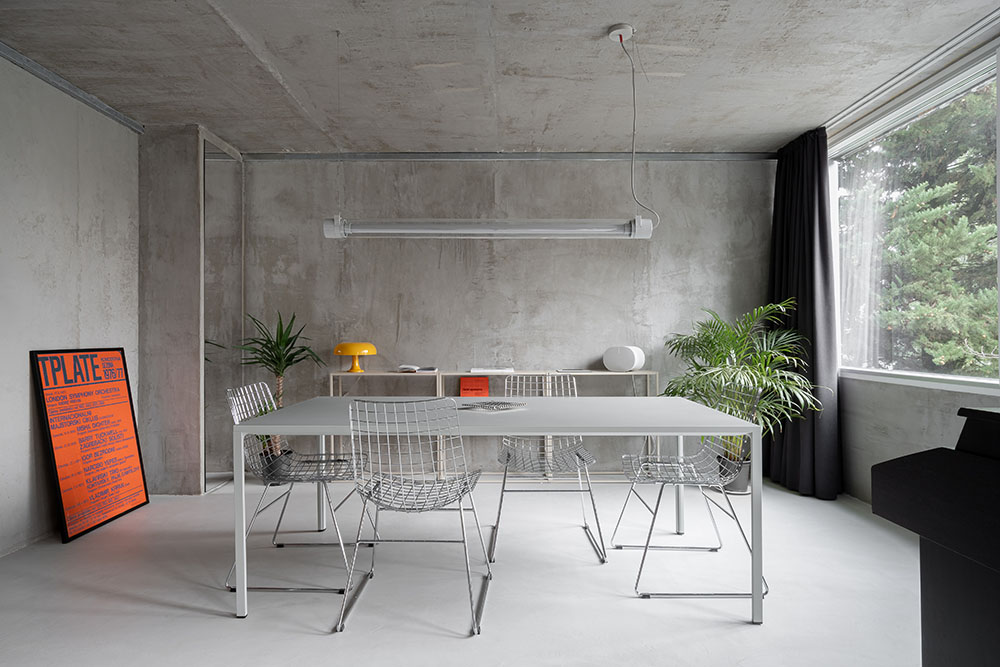 El interiorismo brutalista firmado por Simple Architecture