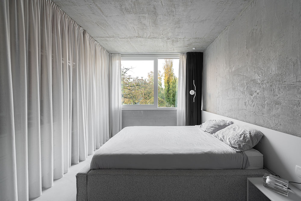 El interiorismo brutalista firmado por Simple Architecture