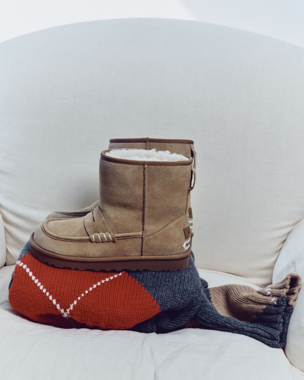 Así son los UGG surrealistas de JW Anderson para otoño