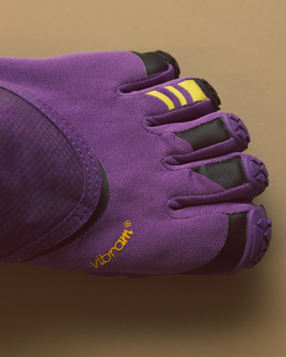 Vibram impermeabiliza sus zapatillas FiveFingers con HDry