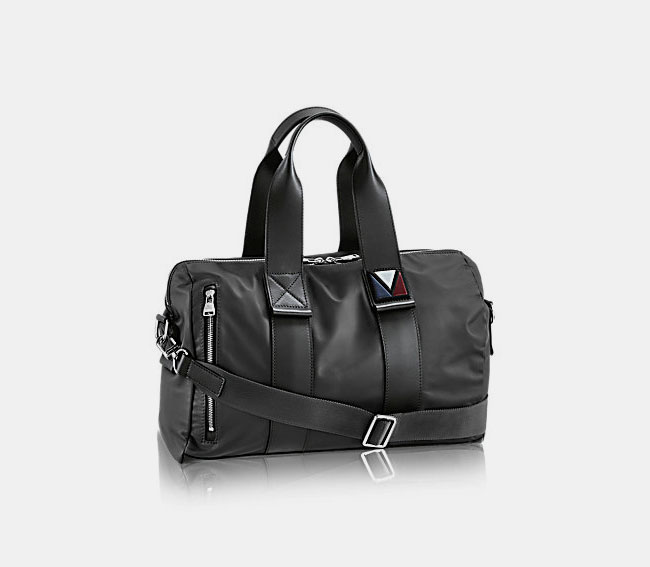 Línea V de LOUIS VUITTON