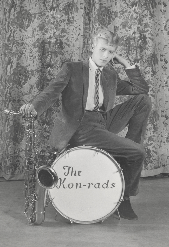 4 david bowie Promotional_shoot_for_The_Kon-rads_1963._Photograph_by_Roy_Ainsworth._Courtesy_of_The_David_Bowie_Archive_2012._Image__VA_Images DAVID BOWIE IS
