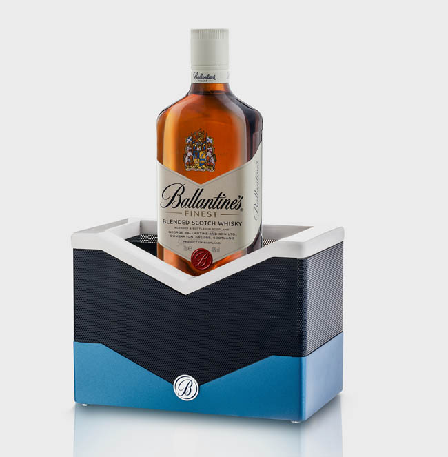 Ballantines_Altavoz ALL I WANT FOR XMAS IS BALLANTINES