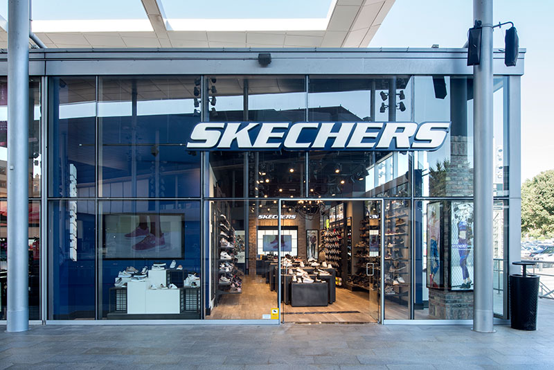 Simplificar De alguna manera Acusación Nueva Tienda Skechers en Barcelona, en el Maquinista