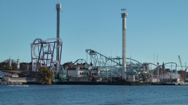 ABSOLUT + RIRKRIT TIRAVANIJA