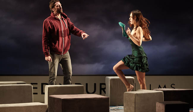 bench-10 BENCH TE INVITA AL TEATRO