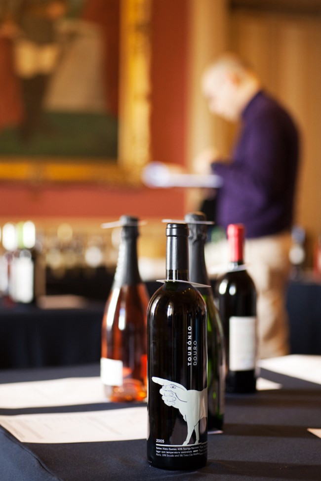 BLUE WINE DESIGN AWARDS