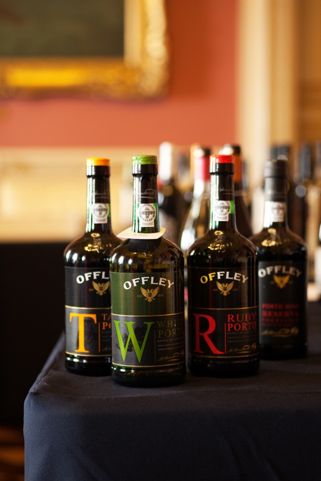 BLUE WINE DESIGN AWARDS