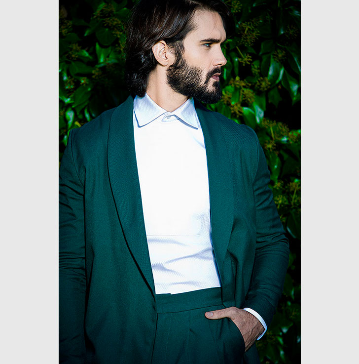 Adiós al Aburrido Traje Azul