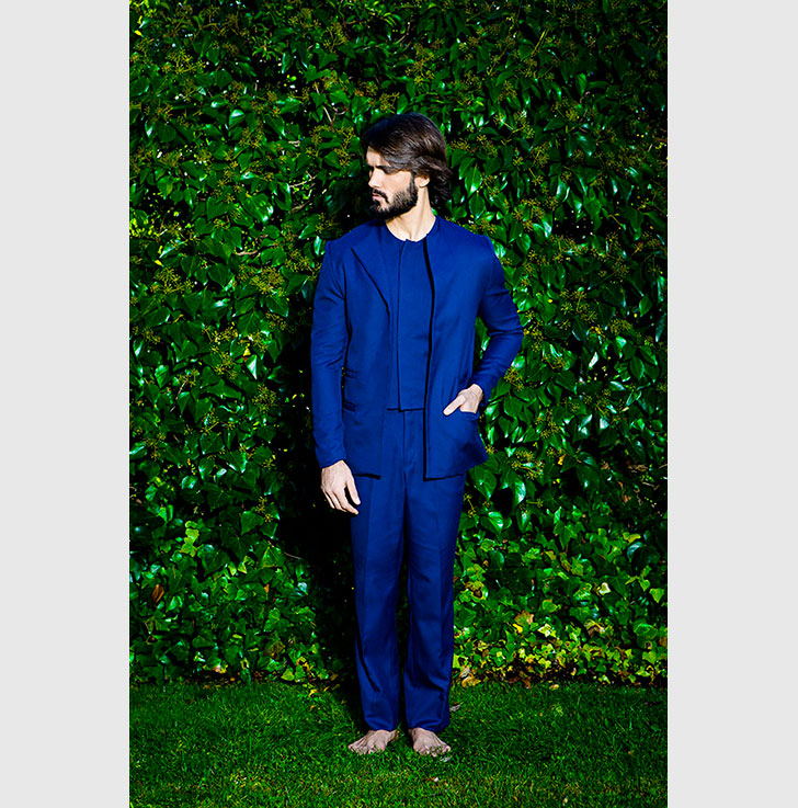 Adiós al Aburrido Traje Azul