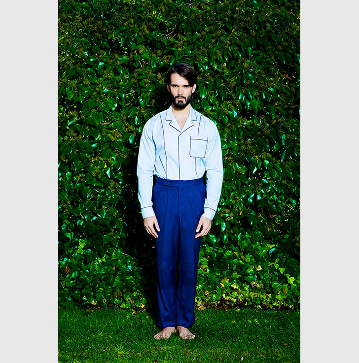 Adiós al Aburrido Traje Azul